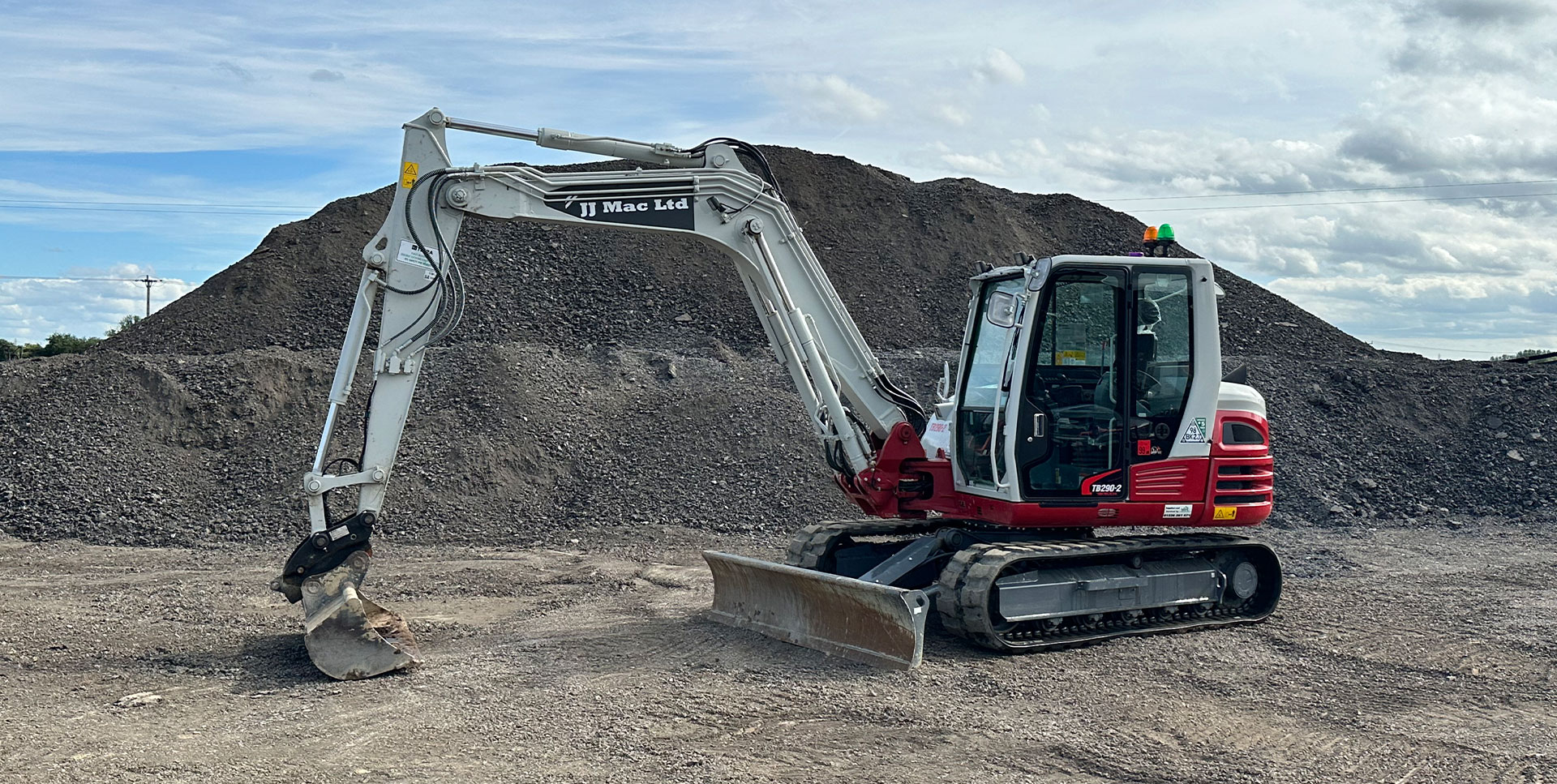 EXCAVATOR BELOW 10 TONNE